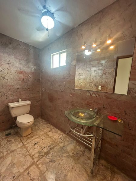 Casa en Colonia Altavista en venta