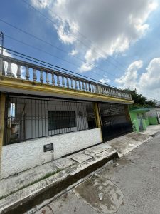 CASA DE UN PISO EN VENTA Laguna del Carpintero