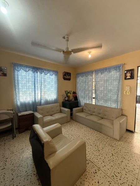 CASA DE UN PISO EN VENTA Laguna del Carpintero